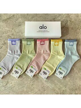 A16- ALO Yoga Women's Mesh Panel Pastel Half-Crew Socks 5-Pair Box Set - NWT